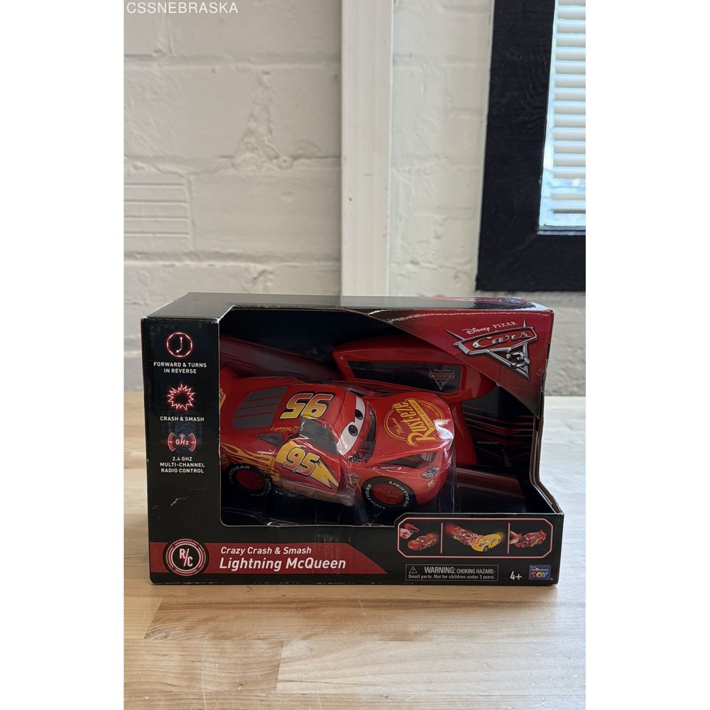 Thinkway Toys Disney Pixar Cars Lightning McQueen Crazy Crash & Smash RC NIB